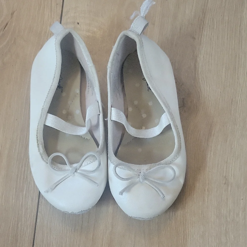 Cat & Jack Cream Ballet Flats with Bow